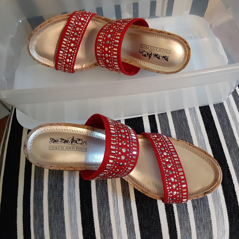 Sandals - Picture 2 of 3